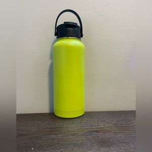 RTIC 32oz bottle - lime green